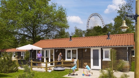 Außenansicht - Attractie- en Vakantiepark Slagharen