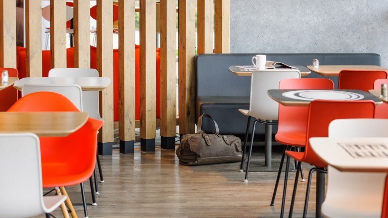 Ontbijtruimte - ibis München Messe