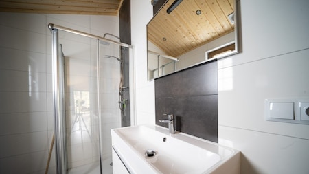 Badkamer - EuroParcs Resort De Wije Werelt Badkamer - EuroParcs Resort De Wije Werelt