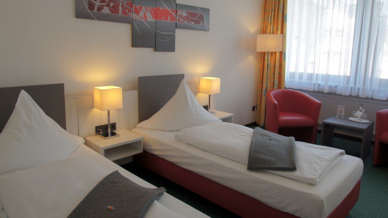 Standaardkamer gescheiden bedden- Brenner Hotel Bielefeld