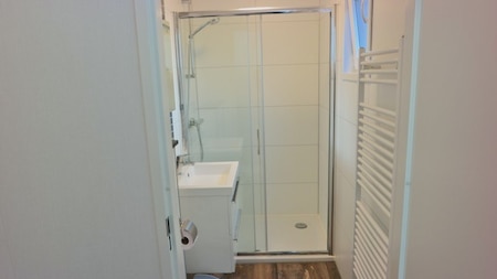 Badkamer - Vakantiepark de Kleine Belties Badkamer - Vakantiepark de Kleine Belties