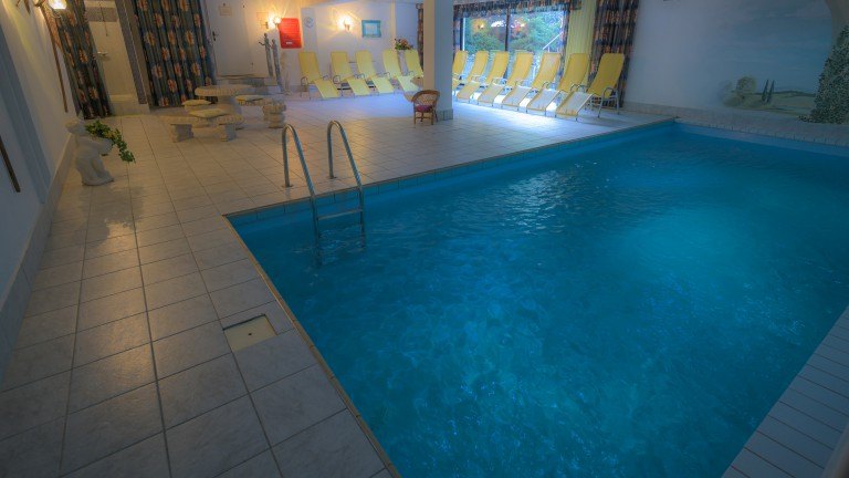 Zwembad - Hotel Garni Hubertus