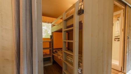 Slaapcabine - Vodatent Familiepark de Vechtvallei