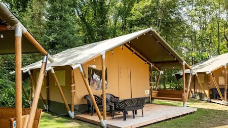 Buitenaanzicht - Vodatent Familiepark de Vechtvallei