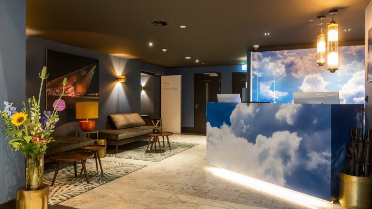 Rezeption - The James Hotel Rotterdam