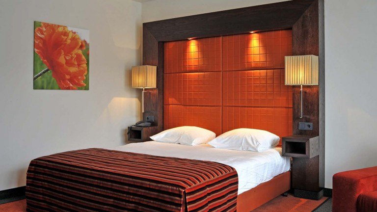 Comfortkamer met balkon - Van der Valk Hilversum - De Witte Bergen