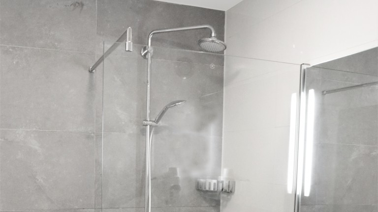 Badkamer - Van der Valk Hilversum - De Witte Bergen