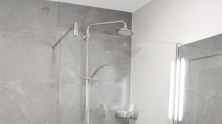 Badkamer - Van der Valk Hilversum - De Witte Bergen