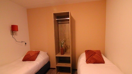 Slaapkamer - RCN Vakantiepark de Roggeberg Slaapkamer - RCN Vakantiepark de Roggeberg