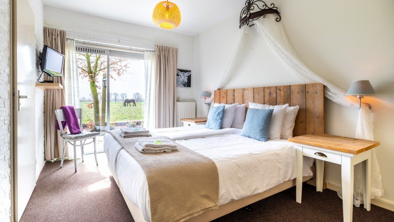 Landkamer met terras of balkon - Grenzeloos Slapen-Eten-Beleven