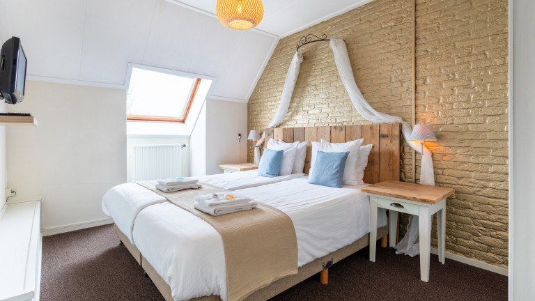 Landkamer budget boven - Grenzeloos Slapen-Eten-Beleven