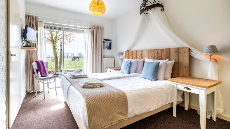 Landkamer met terras of balkon - Grenzeloos Slapen-Eten-Beleven