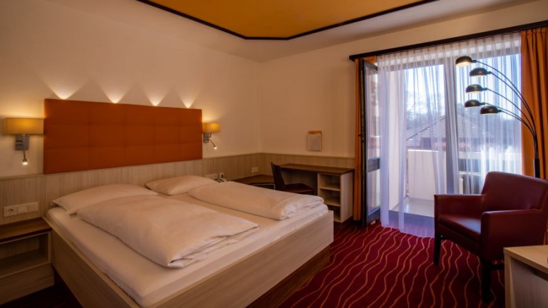 Standaardkamer met balkon - Hotel Am Kurpark Bad Hersfeld