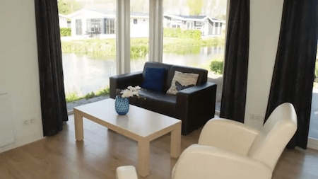 Wohnzimmer - EuroParcs Biesbosch