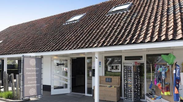 Shop - Landal Resort Haamstede Shop - Landal Resort Haamstede