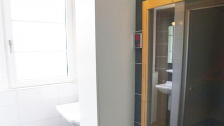 Badezimmer mit Sauna - Landal Resort Haamstede