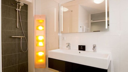 Badezimmer - Landal Beach Resort Ooghduyne