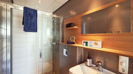Badezimmer - Lake Resort Beekse Bergen