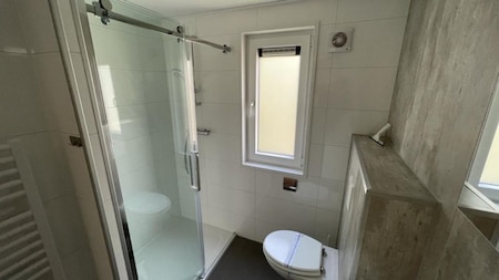 Badezimmer - EuroParcs Resort Kaatsheuvel