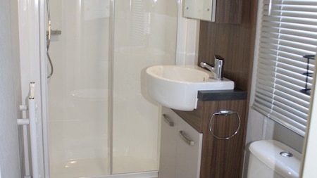 Badkamer - Recreatiepark Scherpenhof Badkamer - Recreatiepark Scherpenhof