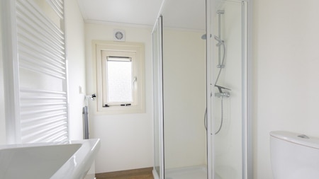 Badezimmer - Roompot Waterpark Terkaple