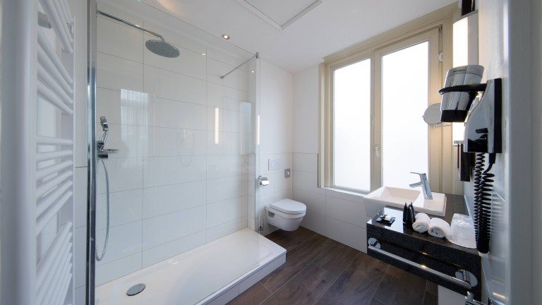 Badezimmer Executive – Bilderberg Grand Hotel Wientjes