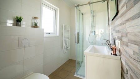 Badkamer - Vakantiepark Aan de Maas Badkamer - Vakantiepark Aan de Maas