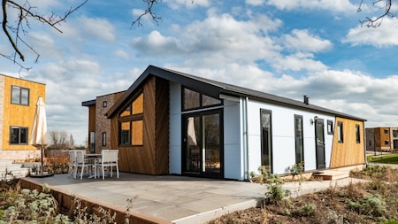 Buitenaanzicht- Vakantiepark Aan de Maas Buitenaanzicht- Vakantiepark Aan de Maas