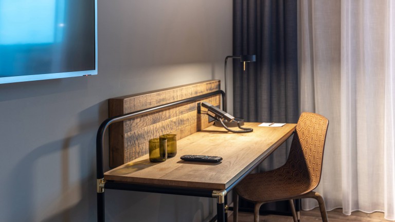 Doppelzimmer mit Balkon (zwei Einzelbetten) – Four Elements Hotel Amsterdam