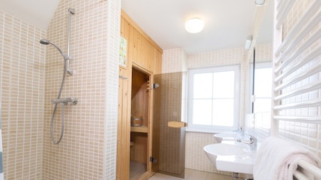 Badkamer - Roompot Ferienresort Bad Bentheim Badkamer - Roompot Ferienresort Bad Bentheim