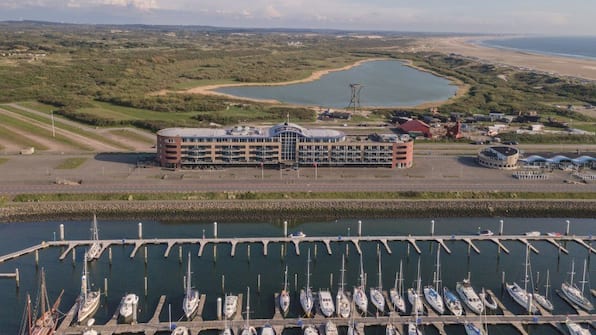 Leonardo Hotel IJmuiden Seaport Beach