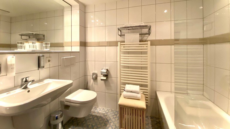 Badkamer - Parkhotel Bielefeld