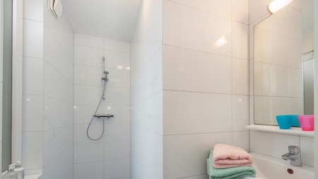 Badkamer - Roompot Resort Arcen Badkamer - Roompot Resort Arcen