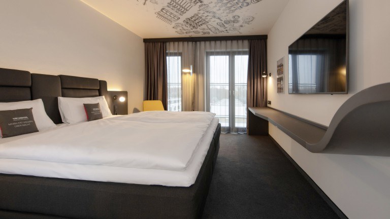 Design Zimmer - V8 Hotel Köln Motorworld