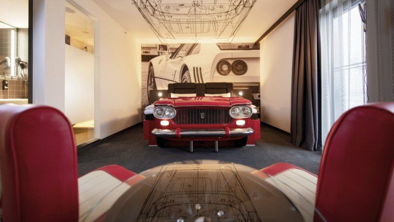 Thema Zimmer - V8 Hotel Köln Motorworld