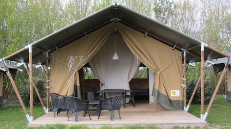 Buitenaanzicht - Vodatent Boerencamping Swarthoeve