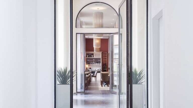 Eburon Hotel - Different Hotels