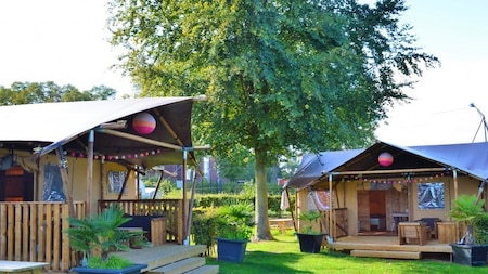 Buitenaanzicht - Vakantiepark de Oude Molen Buitenaanzicht - Vakantiepark de Oude Molen