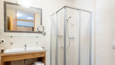 Badezimmer - Landal Brandnertal