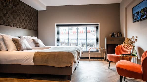 Superior kamer met bad - Harbour suites Monnickendam