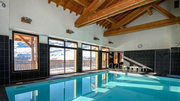 Pool - Dormio Resort les Portes du Grand Massif