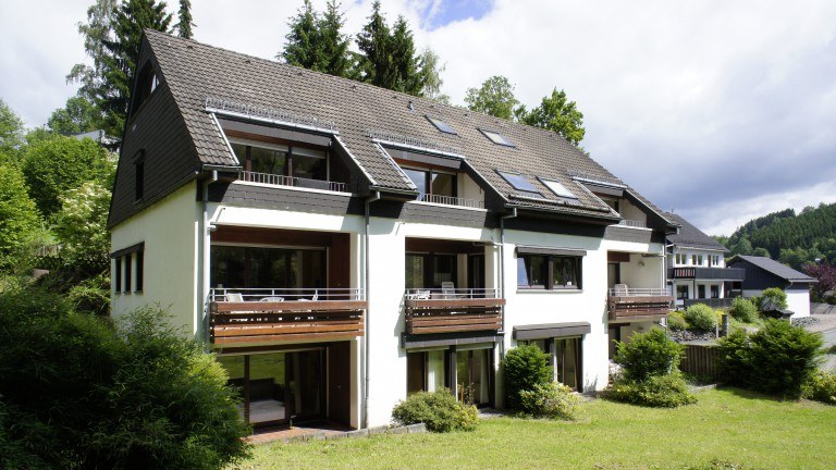 Elpe Apartments