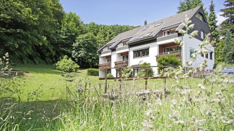 Elpe Apartments