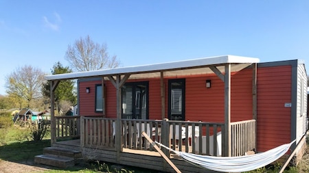 Buitenaanzicht - Vakantiepark de Luttenberg Buitenaanzicht - Vakantiepark de Luttenberg