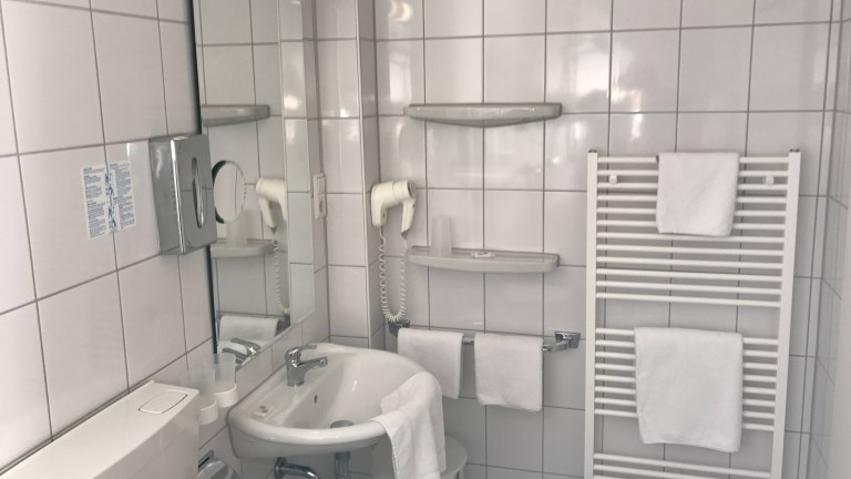 Standardzimmer mit Balkon – Hotel Rheinlust