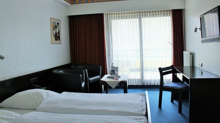 Standardzimmer mit Balkon – Hotel Rheinlust