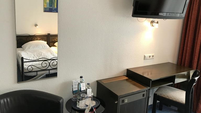Standardzimmer mit Balkon – Hotel Rheinlust
