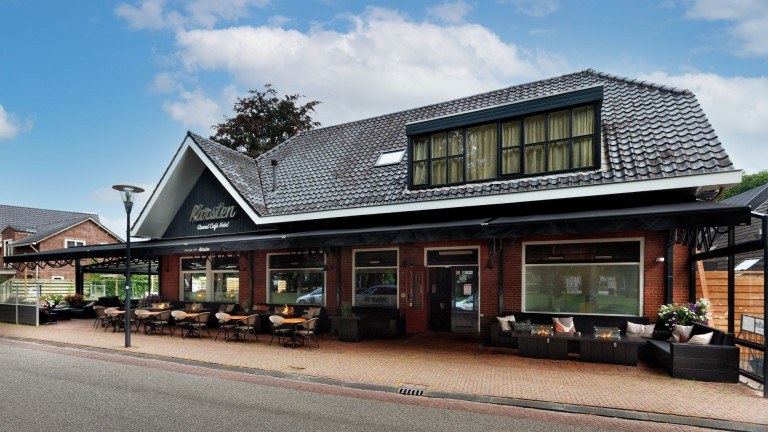 Voorzijde - Grand Café Hotel Karsten