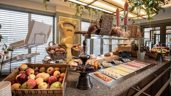 Frühstück - Grand Hotel Valies
