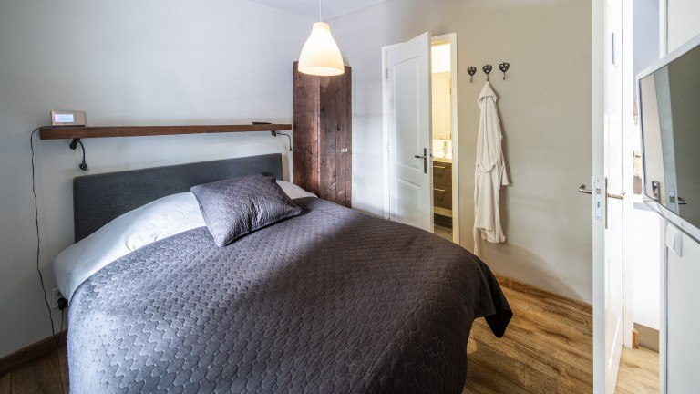 Poolhouse - Hush Bed and Breakfast